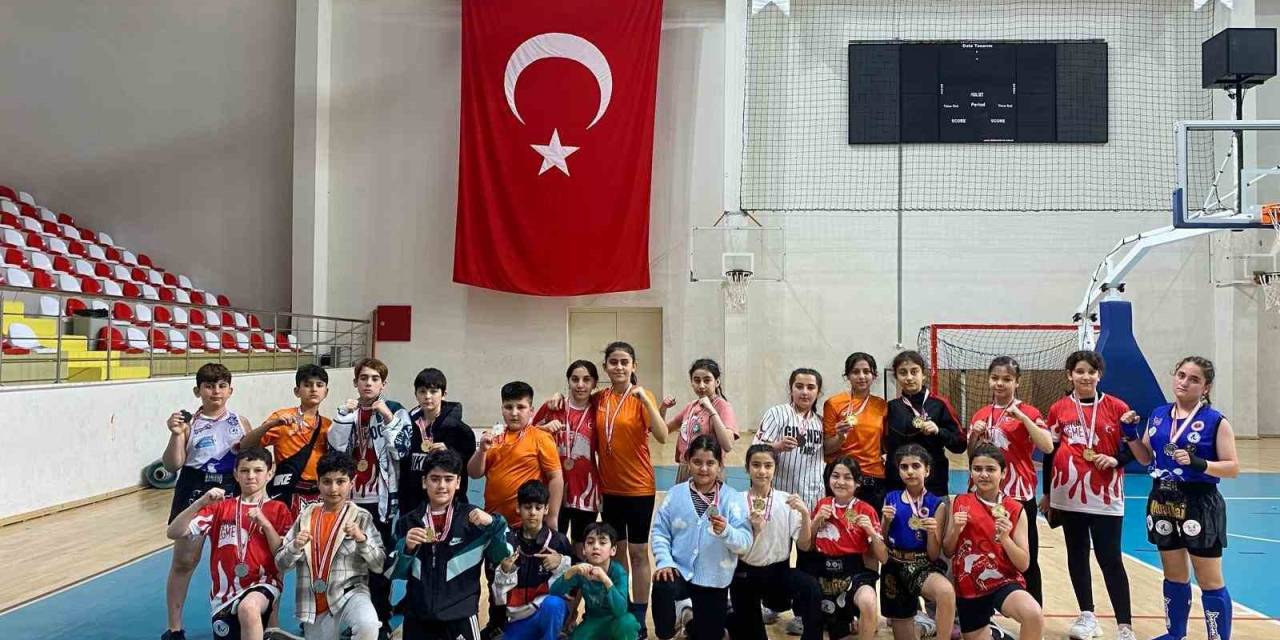 Avcılar Belediyesi Spor Kulübü Madalyaya Doymuyor