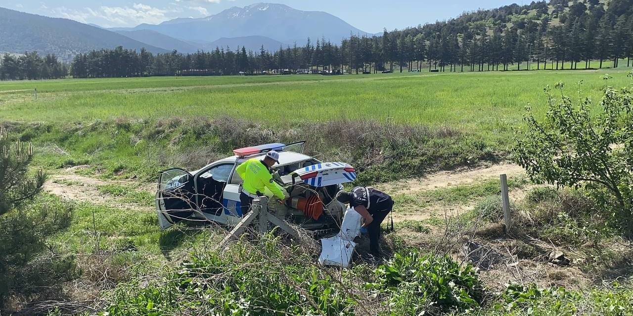 Isparta’da Feci Kaza: 1 Polis Şehit Oldu, 4 Asker Yaralandı