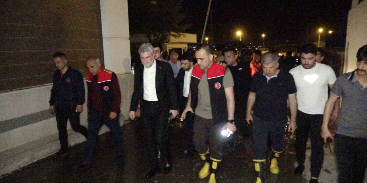 Başkan Görgel: “Yangının Büyük Bölümünü Kontrol Altına Alınmış Durumda”