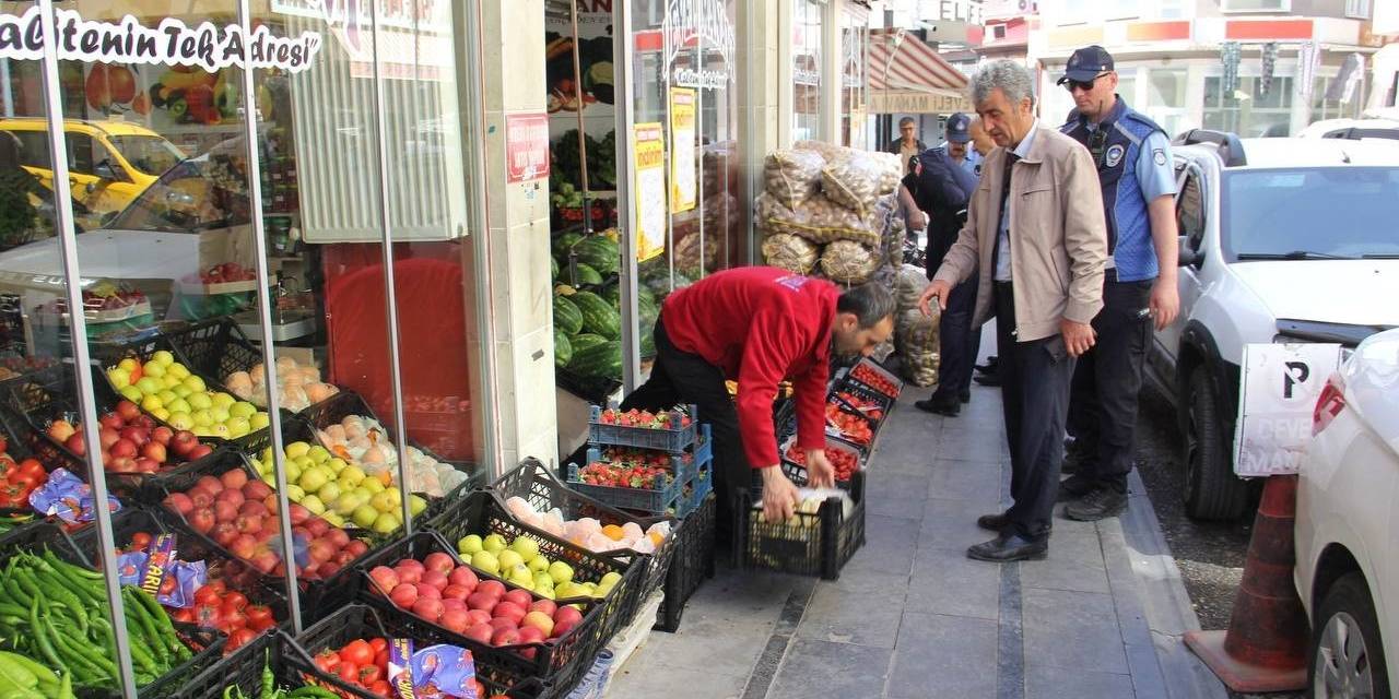 İşgal Edilen Kaldırımlara Zabıta Denetimi