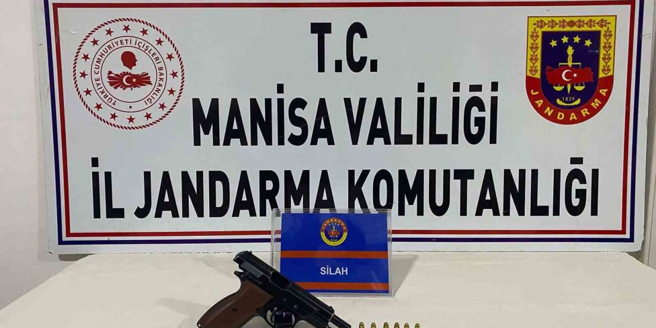 Şüpheli Şahsın Üzerinden Seri Numarası Silinmiş Tabanca Çıktı