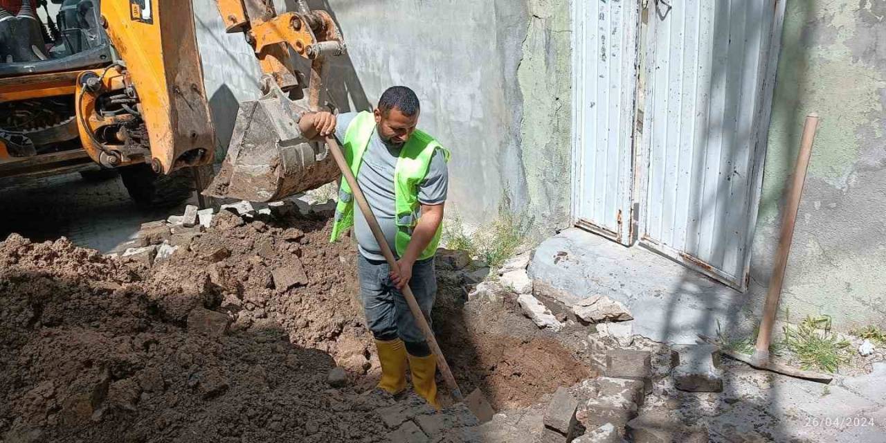 Siirt Belediyesi Kaçak Su Kullanımının Önüne Geçmek İçin Çalışma Başlattı