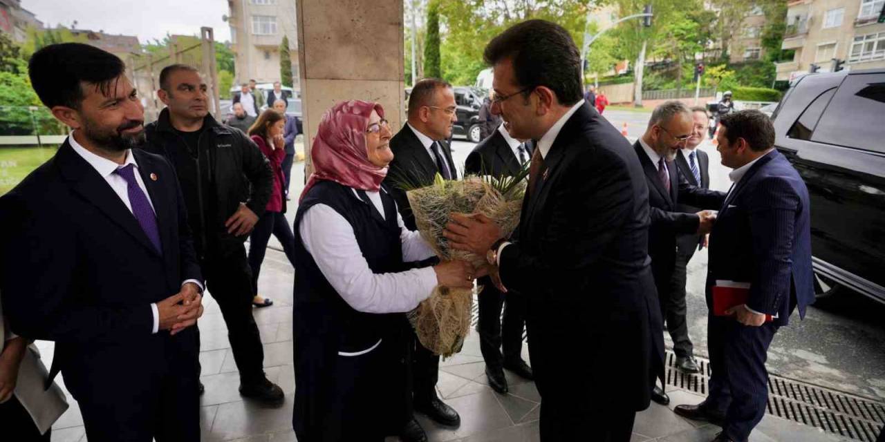 İbb Başkanı Ekrem İmamoğlu’ndan Eyüpsultan Belediyesi’ne Ziyaret