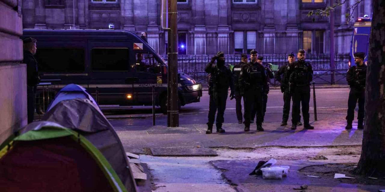Paris’te Olimpiyatlar Öncesi Mülteci Kampı Tahliye Edildi