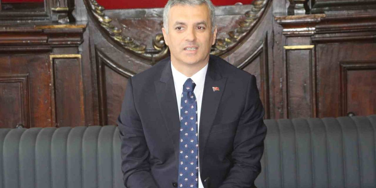 Trabzon’un Yomra İlçesinin İyi Partili Belediye Başkanı Bıyık Partisinden İstifa Etti
