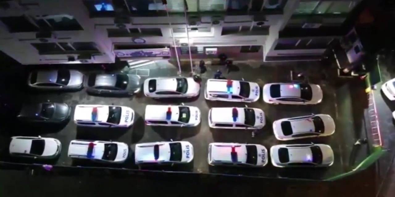 İzmir’de Helikopter Destekli Operasyonda 13 Şüpheli Yakalandı