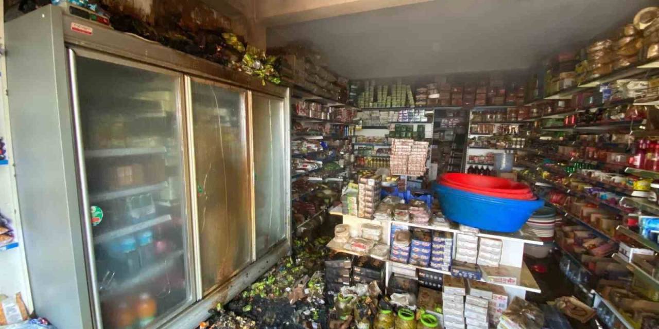 Seydikemer’de Şarküteri Dolabı Alev Aldı