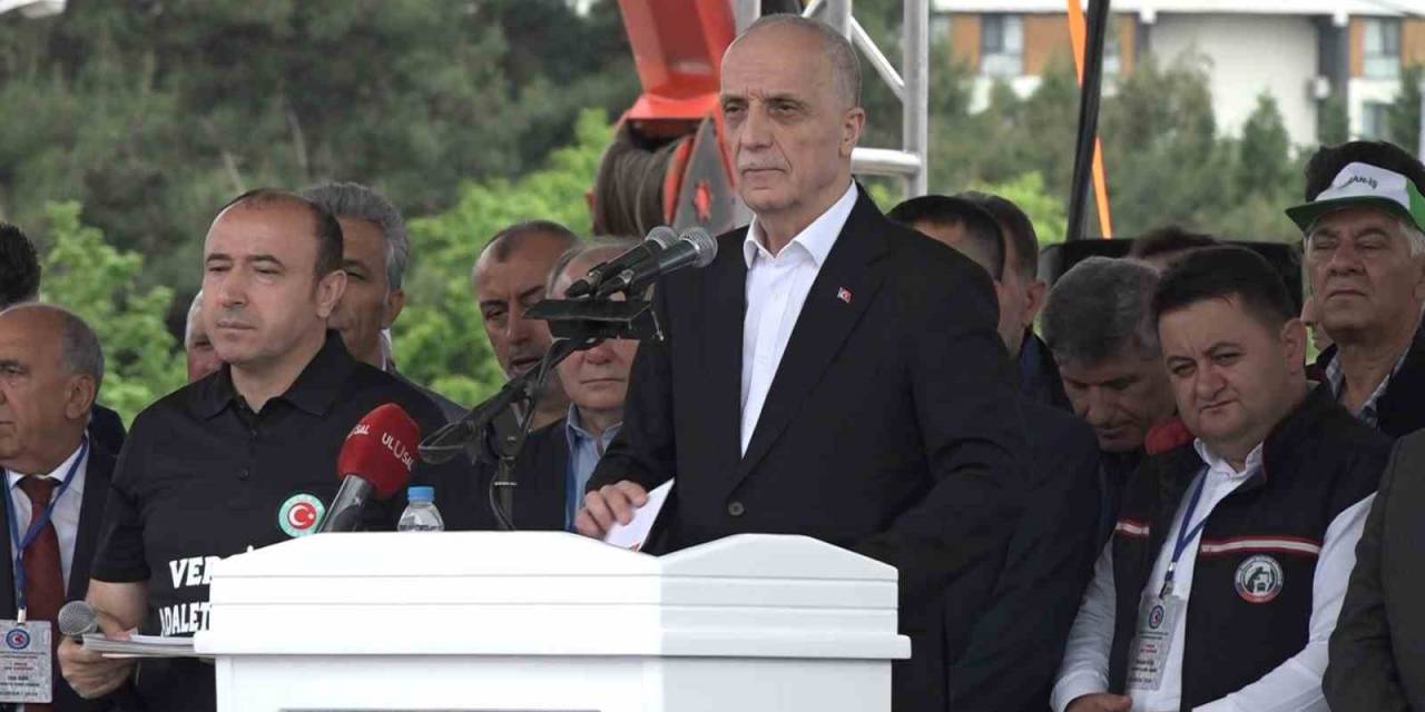 Türk-iş Genel Başkanı Atalay: "İşçilerin Yeni Bir Anayasaya İhtiyacı Var"