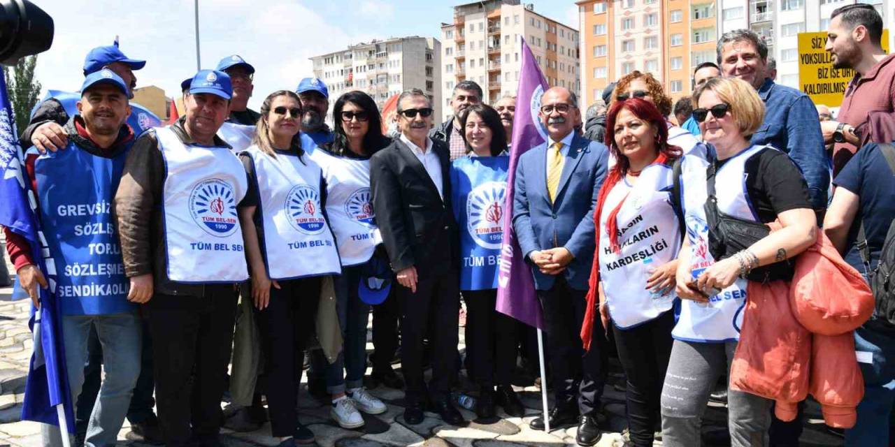 Başkan Ataç, 1 Mayıs’ı İşçilerle Kutladı