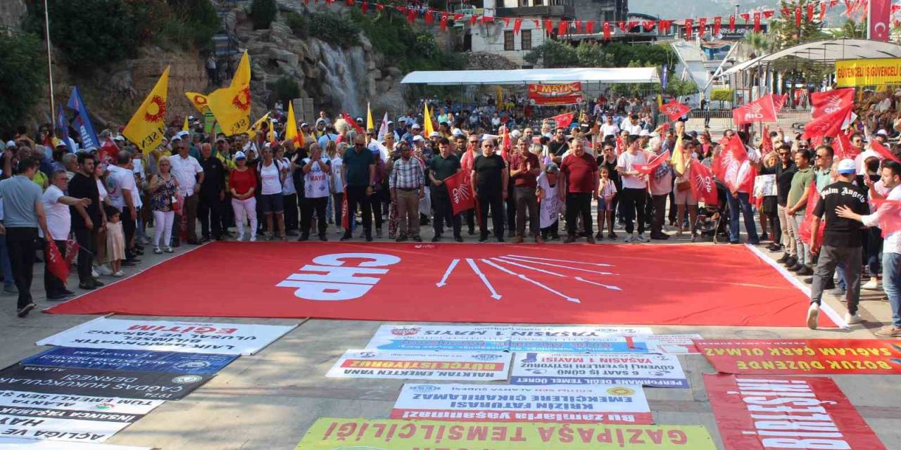 Alanya’da 1 Mayıs Kutlaması