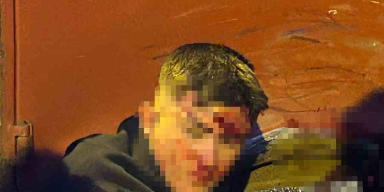 Kocaeli’de 2 Motosiklet Ve Kamyonetin Karıştığı Kazada 4 Kişi Yaralandı