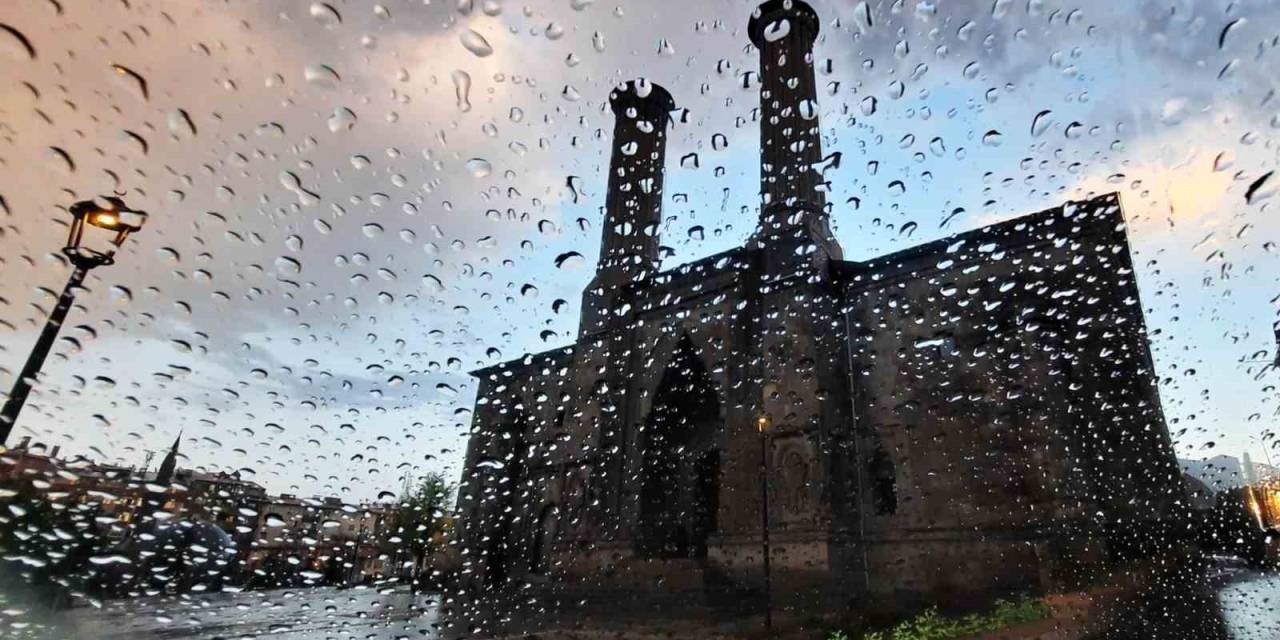 Meteorolojiden Kuvvetli Yağış Uyarısı