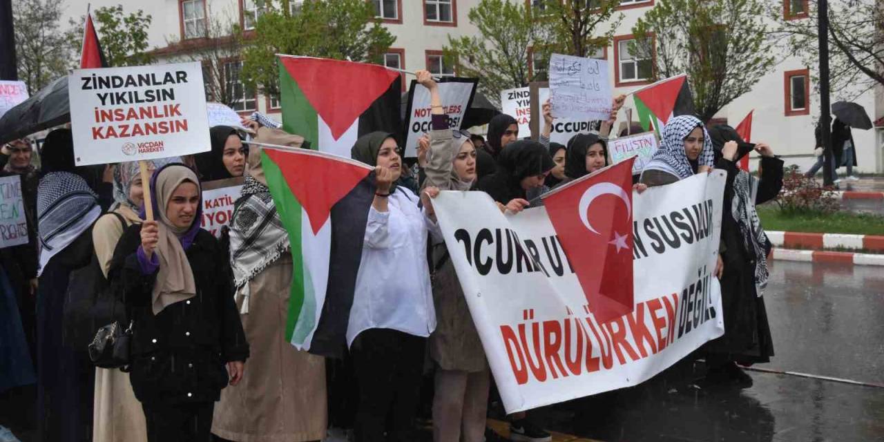 Bitlis Eren Üniversitesi Öğrencilerinden, Filistin İçin 10 Günlük Oturma Eylemi