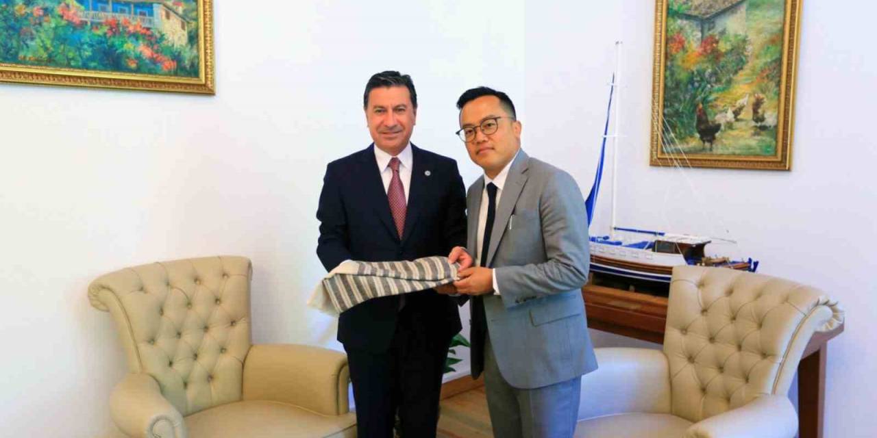 Hindistan İstanbul Başkonsolosu’ndan Başkan Aras’a Ziyaret