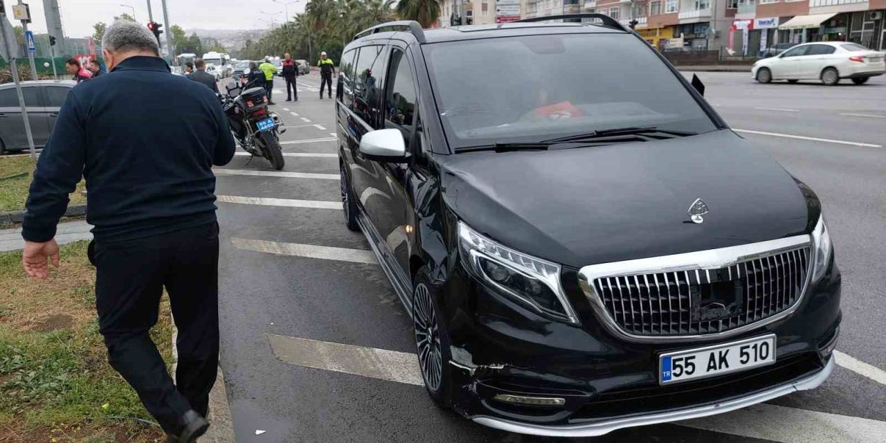 Ak Parti Samsun İl Başkanı’nın Makam Aracı Yayalara Çarptı: 2 Yaralı