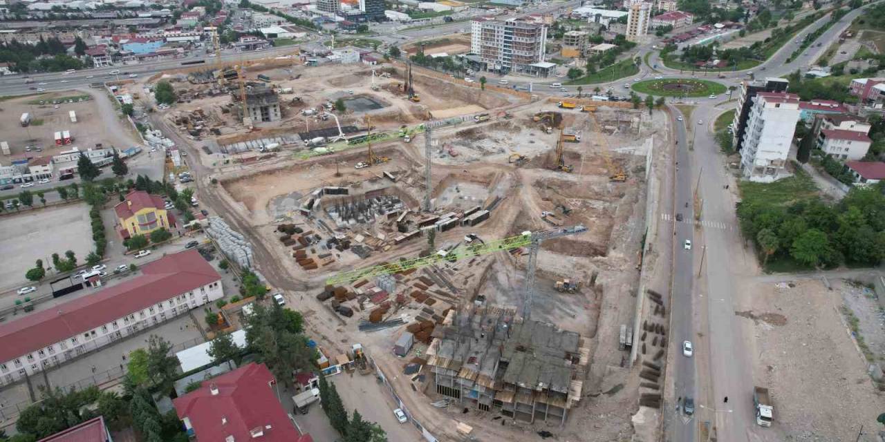 Depremin Merkez Üssünde Ağır Hasarlı Binaların Yıkımı Yüzde 94’e Yükseldi