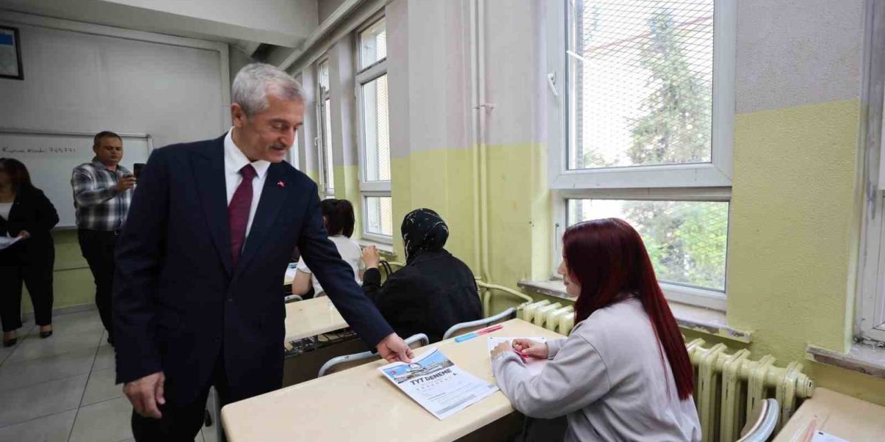 Şahinbey Belediyesi’nden Öğrencilere Sınav Desteği