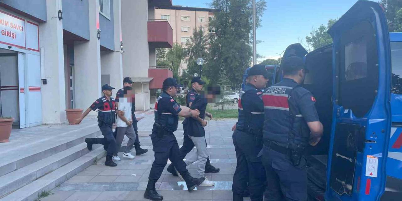 İzmir’den Nazilliye Uyuşturucu Sevkiyatını Jandarma Önledi
