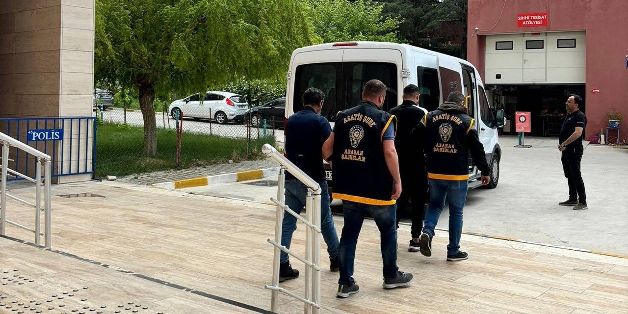 Manisa’da Aranan Şahıslar Polisten Kaçamadı: 24 Tutuklama