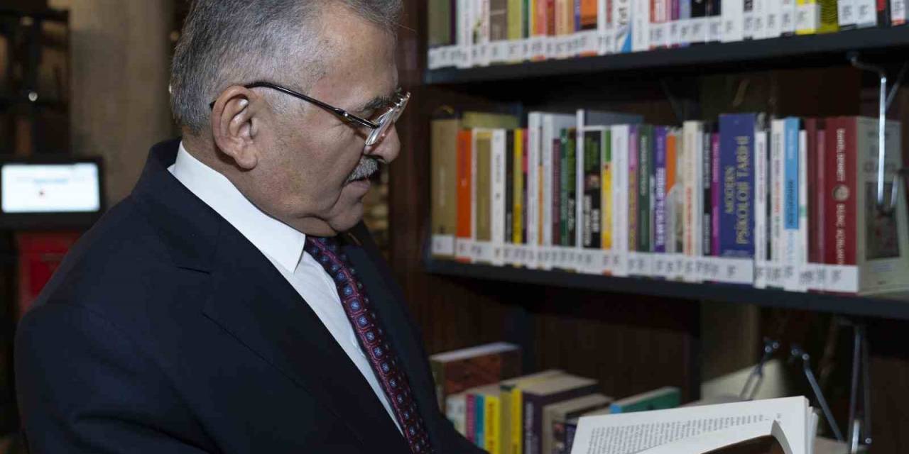 Büyükkılıç’tan "Kitap Kafe" Projesi