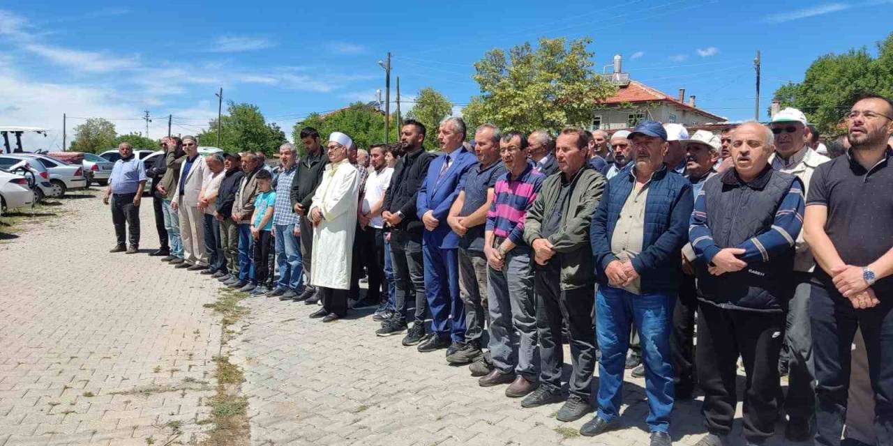 Beyşehir’de Çiftçiler Yağmur Duasında