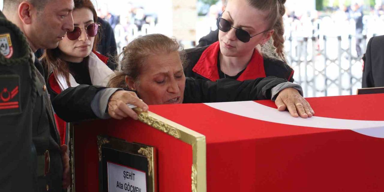 Şehit Astsubay Kıdemli Çavuş Ata Göçmen Son Yolculuğuna Uğurlandı