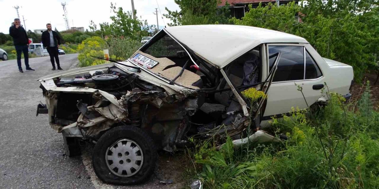Hisarcık’ta Trafik Kazası: 2 Yaralı