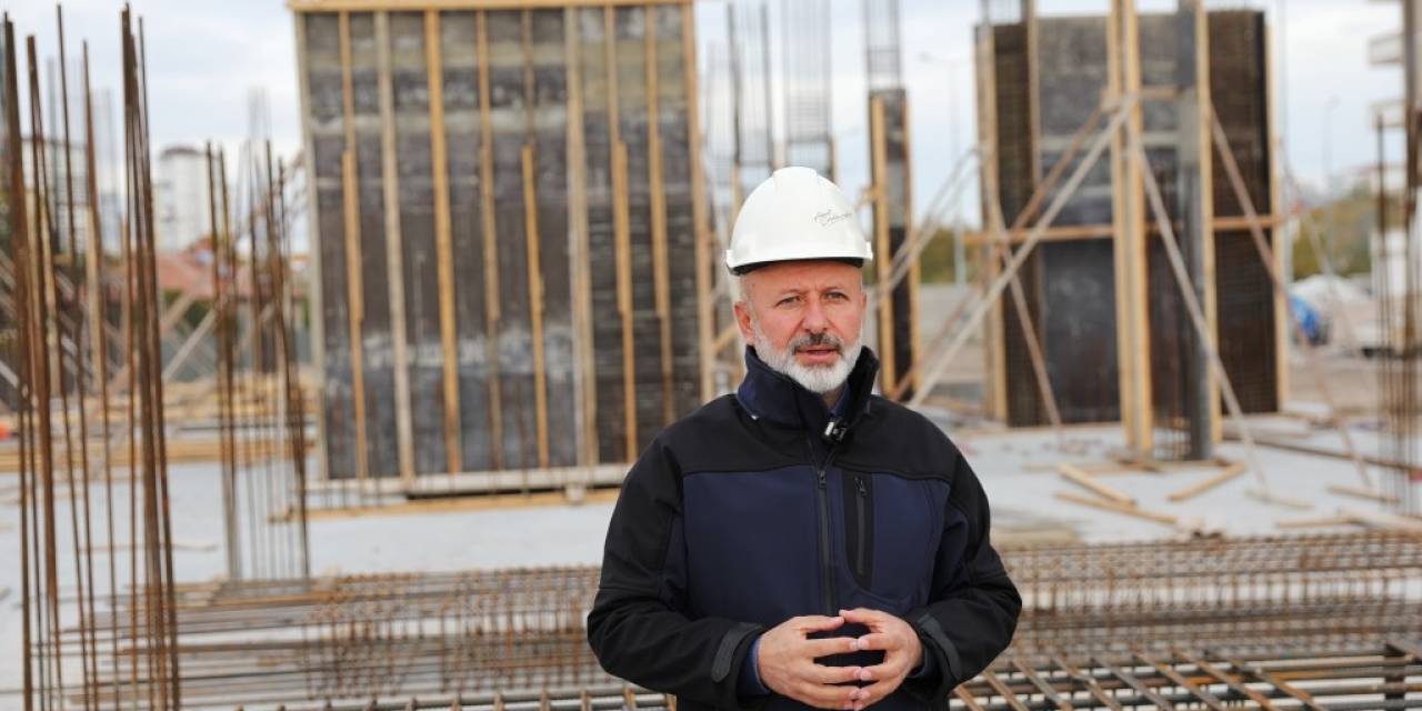 Başkan Çolakbayrakdar: "Türkiye’ye Örnek Kentsel Dönüşüm Gerçekleştiriyoruz"