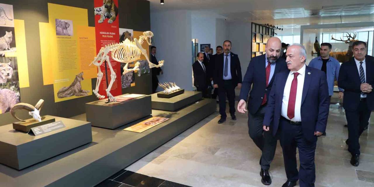 Rektör Çomaklı: “Şimdiki Neslin Gelecek Nesillere Karşı Taşıdığı Sorumluluğun Bilinciyle Çalışmalarımızı Yürütüyoruz”