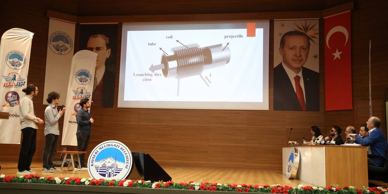 Projeler, Melikgazi Belediyesi’nde Jüri Karşısına Çıktı