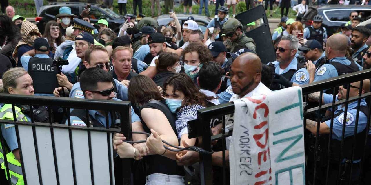 Chicago Sanat Enstitüsü Okulu’nda Filistin Destekçisi 68 Öğrenciye Gözaltı