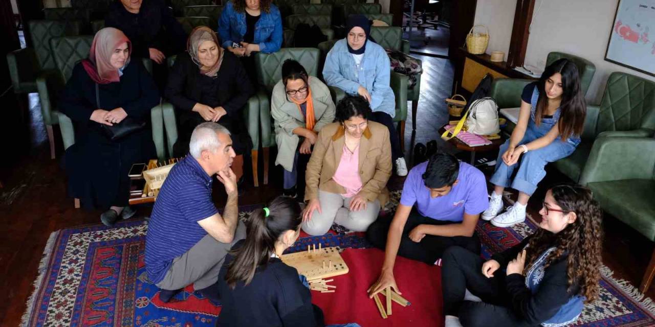 Kayı Boyu’ndan Bugüne Gelen ‘Kös Oyunu’ Türk Ocağı’nda Öğretildi