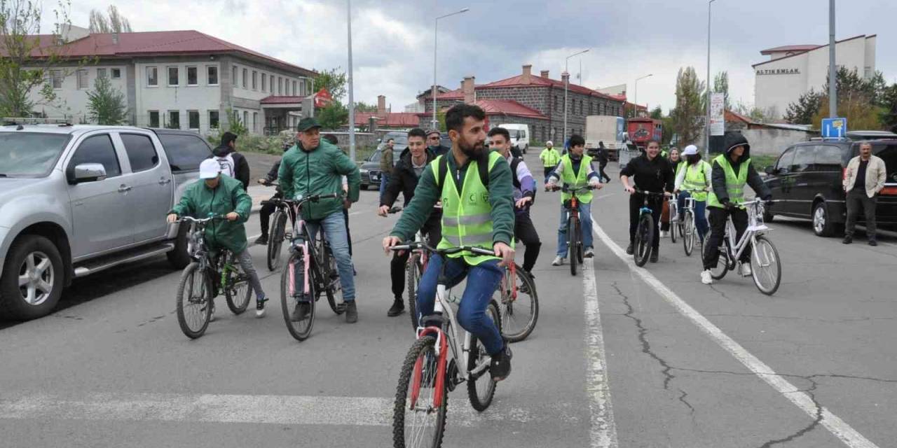 Kars’ta 11.yeşilay Bisiklet Turu