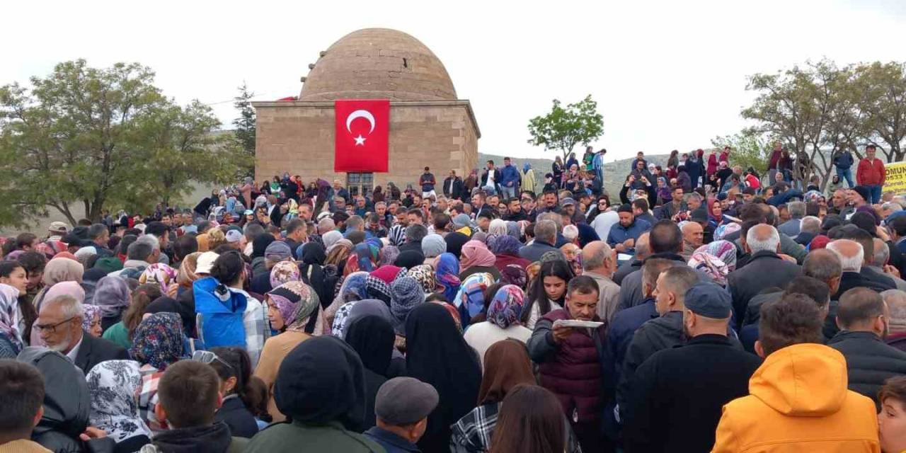 Develi’de ’hızır İlyas Şenlikleri’ Hıdırellez Tepesi’nde Yapıldı