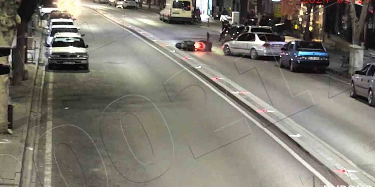 Burdur’da Dikkatsiz Sürücülerin Neden Olduğu Kazalar Kameralara Yansıdı