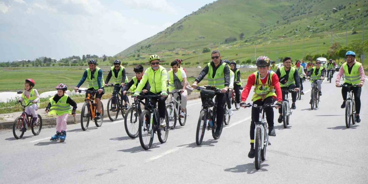 Muş’ta "11. Yeşilay Bisiklet Turu" Düzenlendi