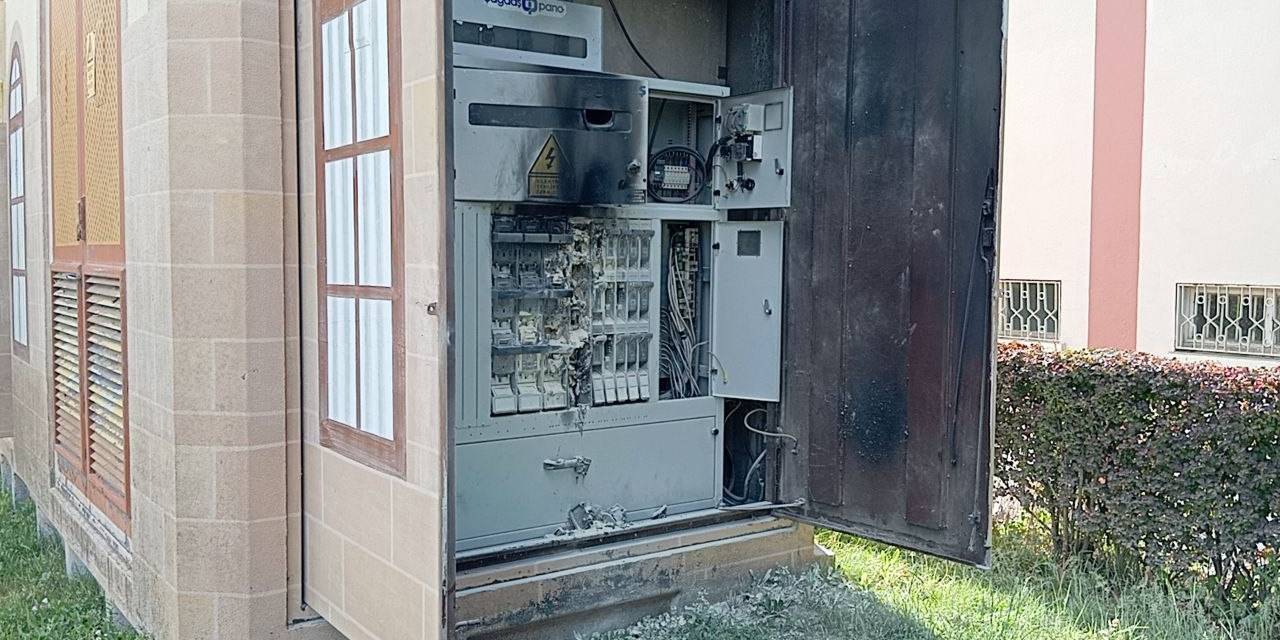 Aşırı Yüklenme Trafoda Yangına Sebep Oldu