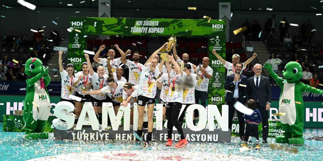 Hentbolda Kadınlar Türkiye Kupası’nı Konyaaltı Belediyespor Kazandı