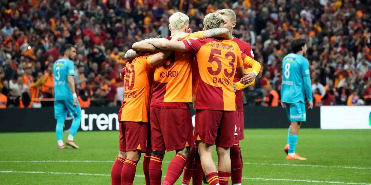 Galatasaray, Süper Lig Puan Rekorunu Kırdı