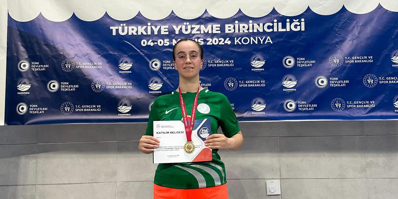 Güneysuspor Yüzme Antrenörü Ceyda Düşkün Türkiye 1.'si Oldu, Rize'yi Azerbaycan'da Temsil Edecek