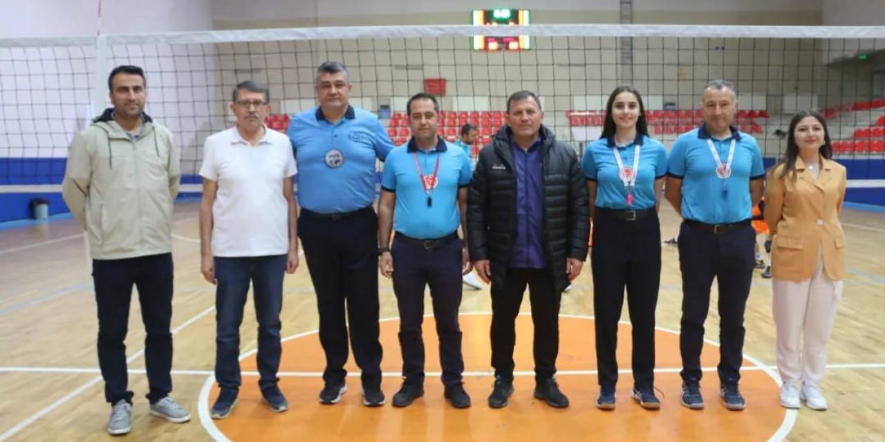 Erva Spor Kulübü Voleybol Takımı Yarı Finalde