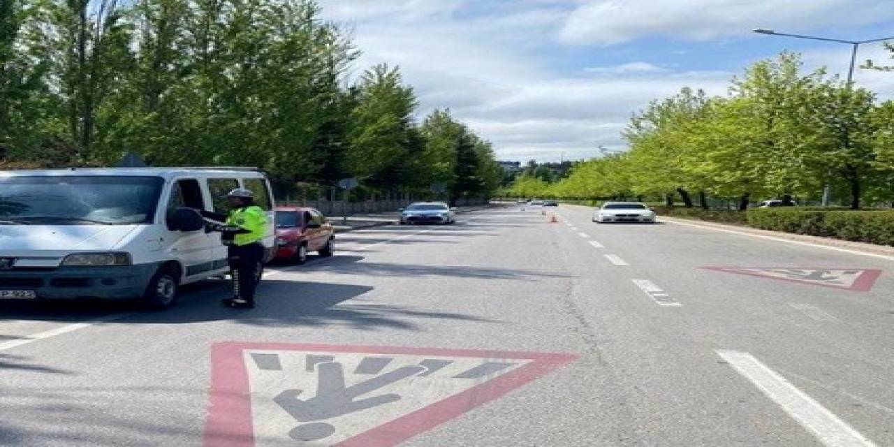 Polis Ekiplerinin Bir Haftalık Trafik Denetiminde 10 Milyon Tl Ceza Yazıldı