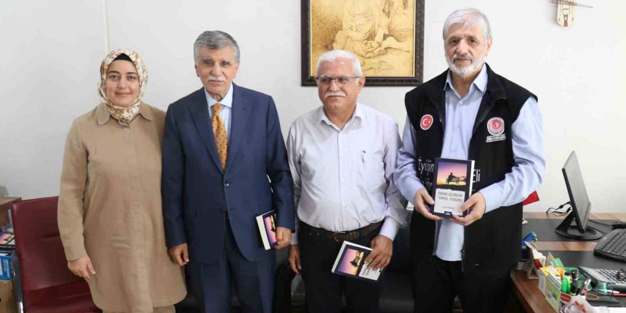 Çok Sevdiği Eşinin Ardından Kitap Çıkardı