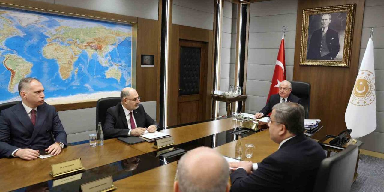 Bakan Güler, Kuvvet Ve Birlik Komutanlarıyla Toplantı Yaptı