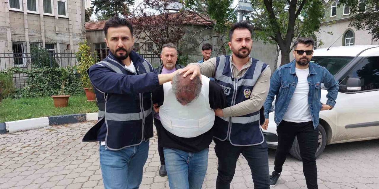 Öğretmen Eşini Öldüren Koca Adliyeye Sevk Edildi