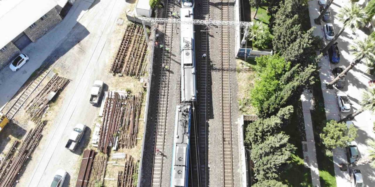 İzban Raydan Çıktı, Yolcular Tahliye Edildi