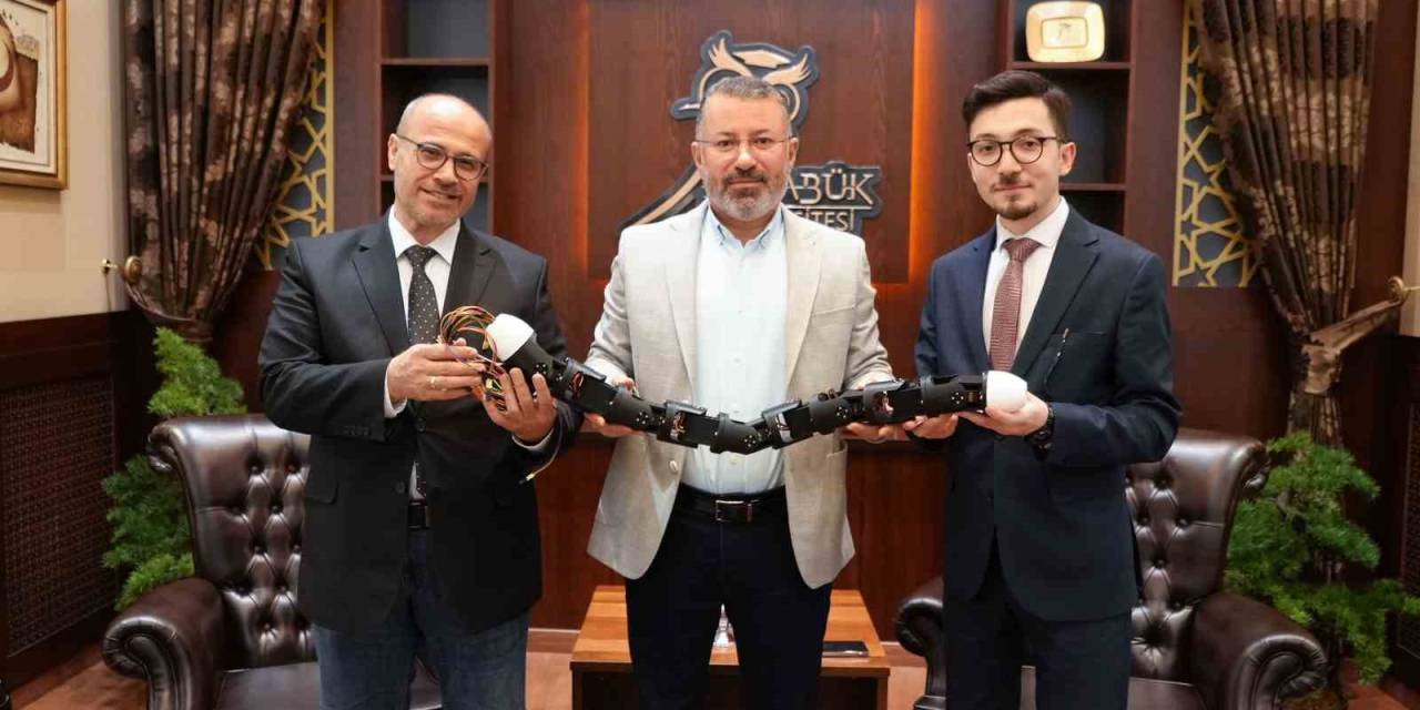 Kbü’de “Biyomimetik Akıllı Yılanımsı Robot” Geliştirildi