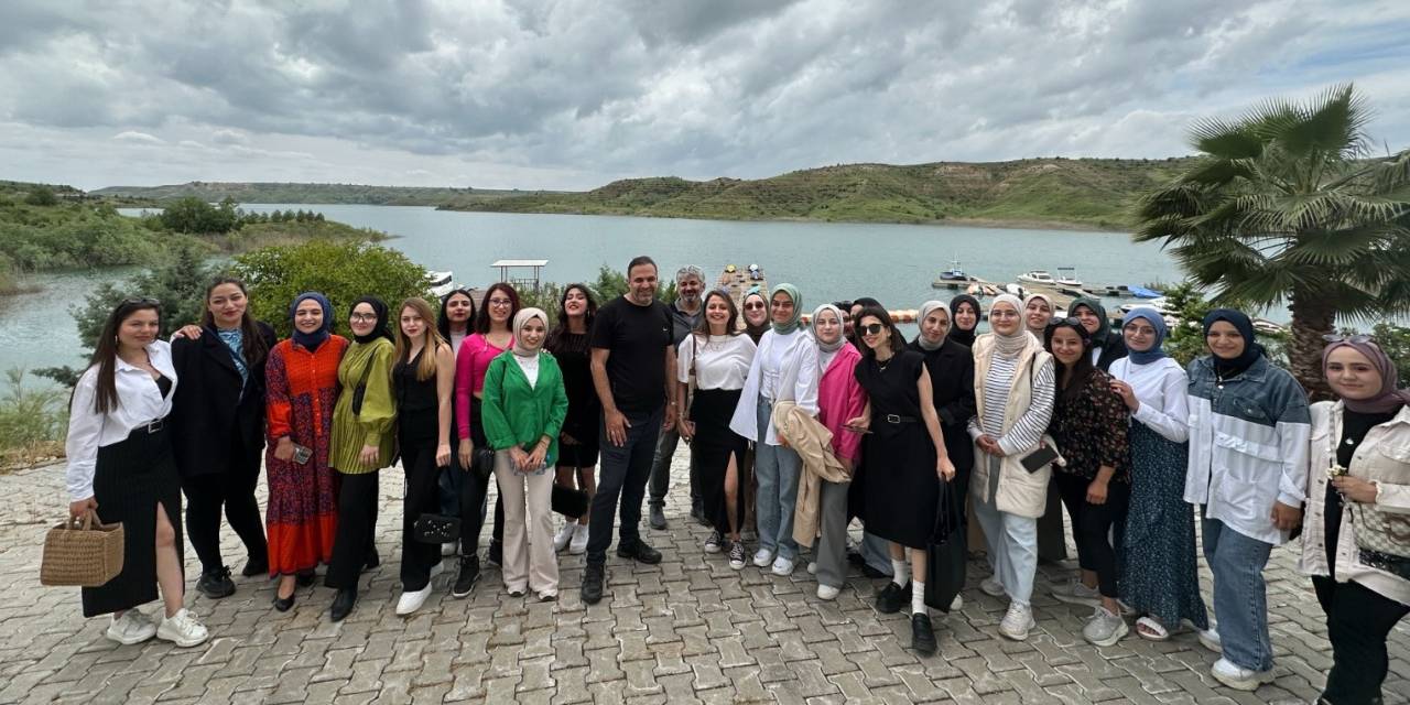 Üniversite Öğrencileri Adıyaman’ın Tarihi Alanlarını Gezdi