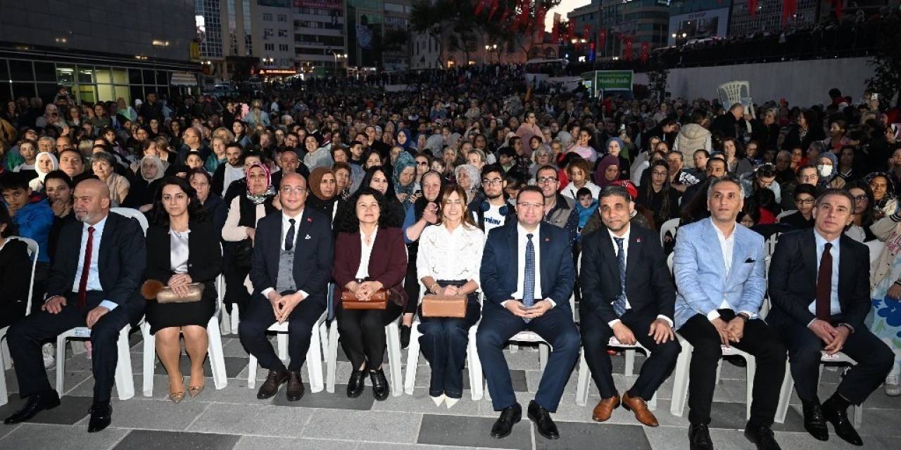 Gaziosmanpaşa’daki Hıdırellez Şenliğine Yoğun İlgi