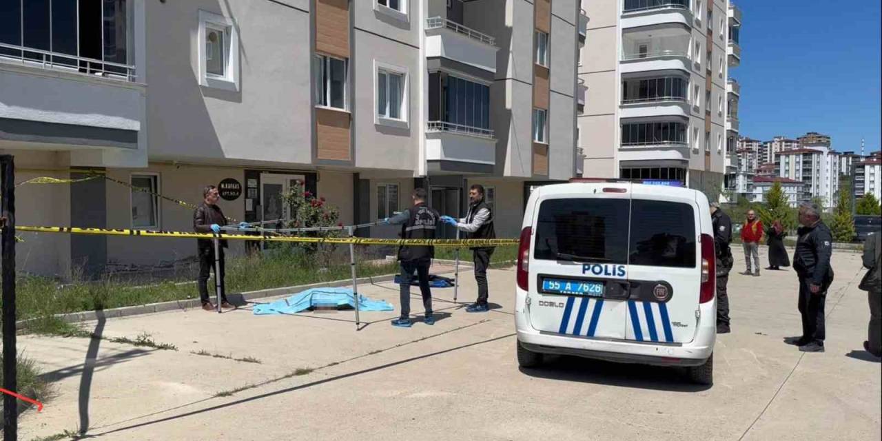 3. Kattan Düşen Şahıs Hayatını Kaybetti